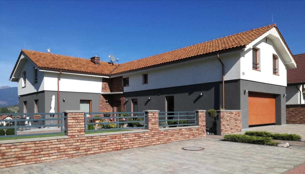 Pension Lunatyk Liptovsky Mikulas Bagian luar foto