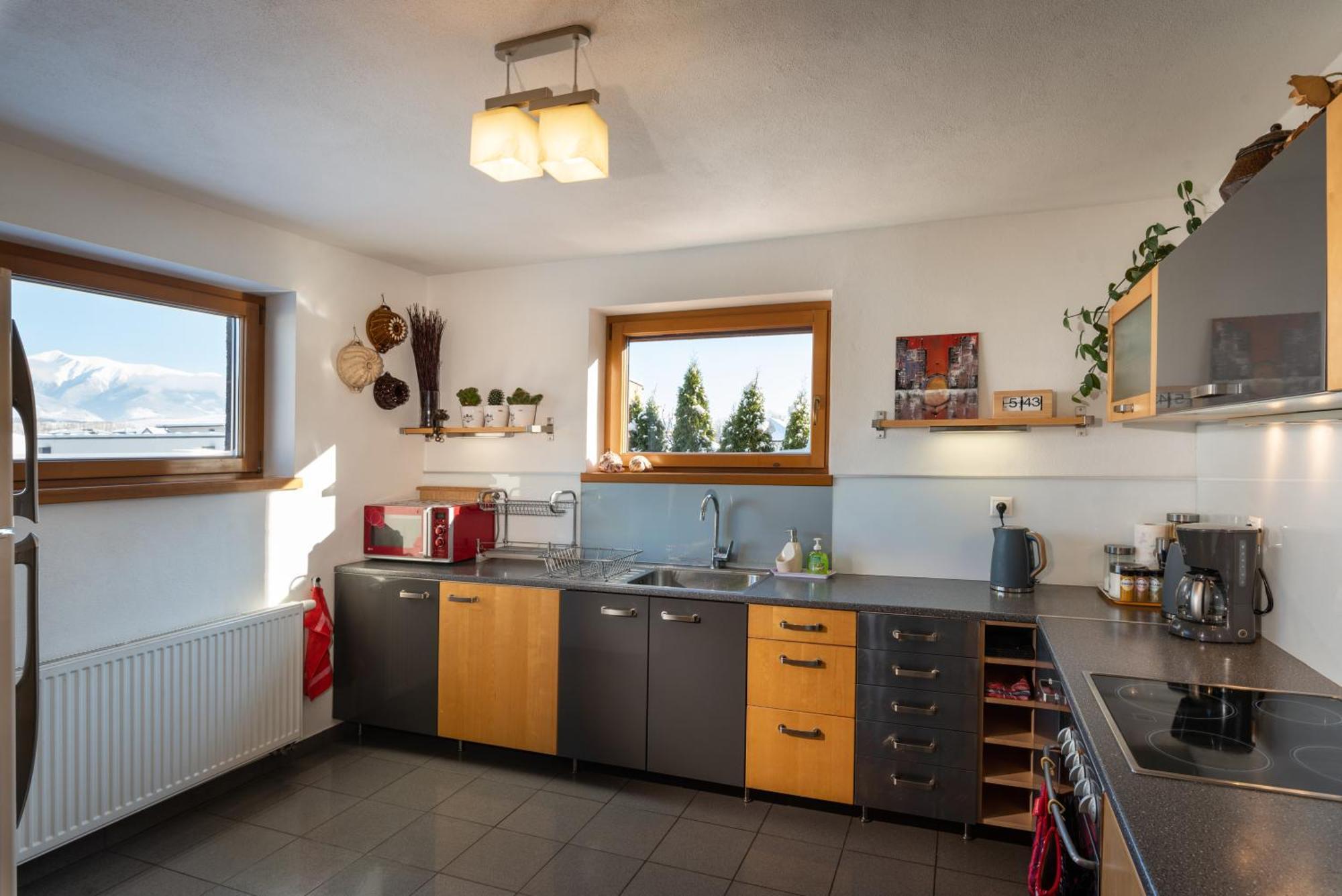 Pension Lunatyk Liptovsky Mikulas Bagian luar foto