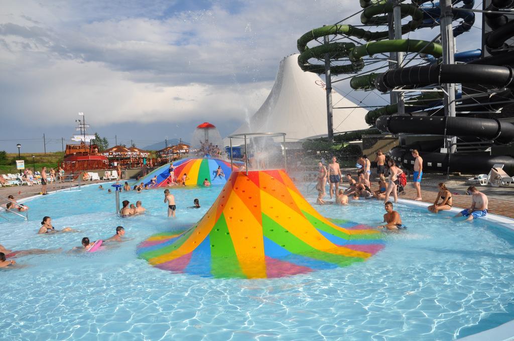 Pension Lunatyk Liptovsky Mikulas Bagian luar foto